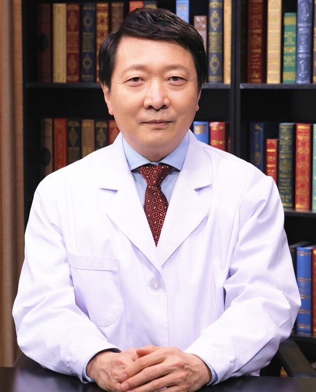 Doktor Parasitologist Jay Rosete